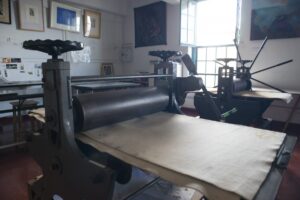 Taller de grabado en Escuela Luján Pérez