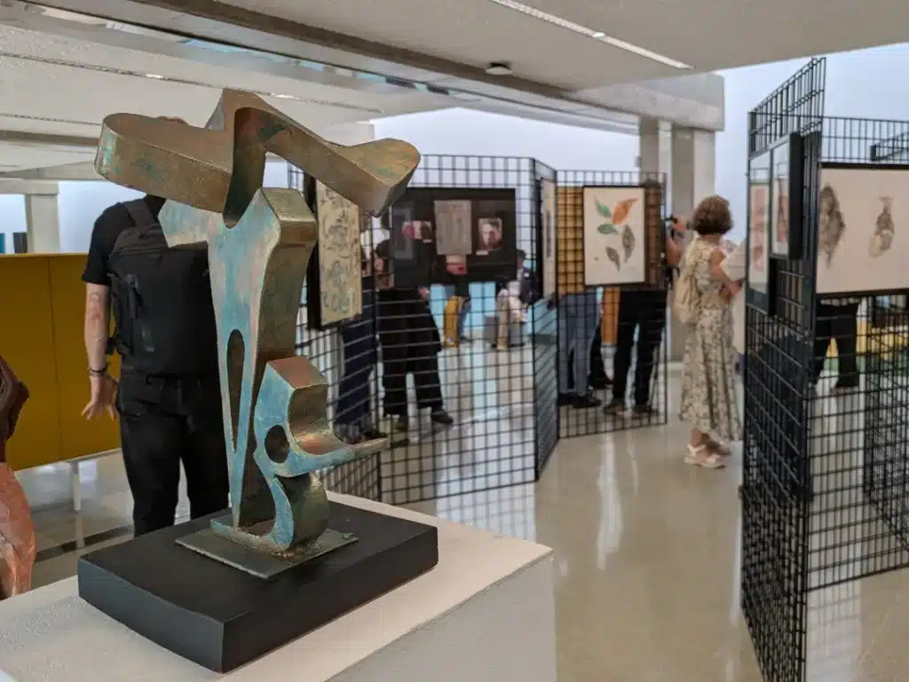 La Biblioteca de la ULPGC acoge la exposición «Alonso Quesada, una inspiración»